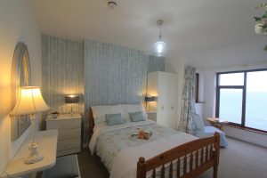 Largy Coastal Apartments - Bedroom