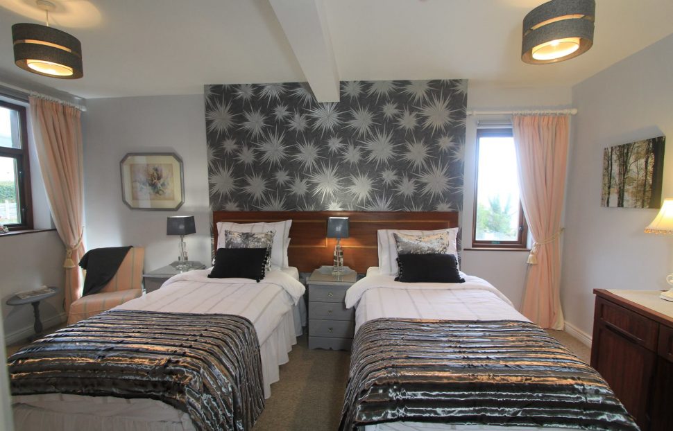 Largy Coastal Apartments - single bedroom